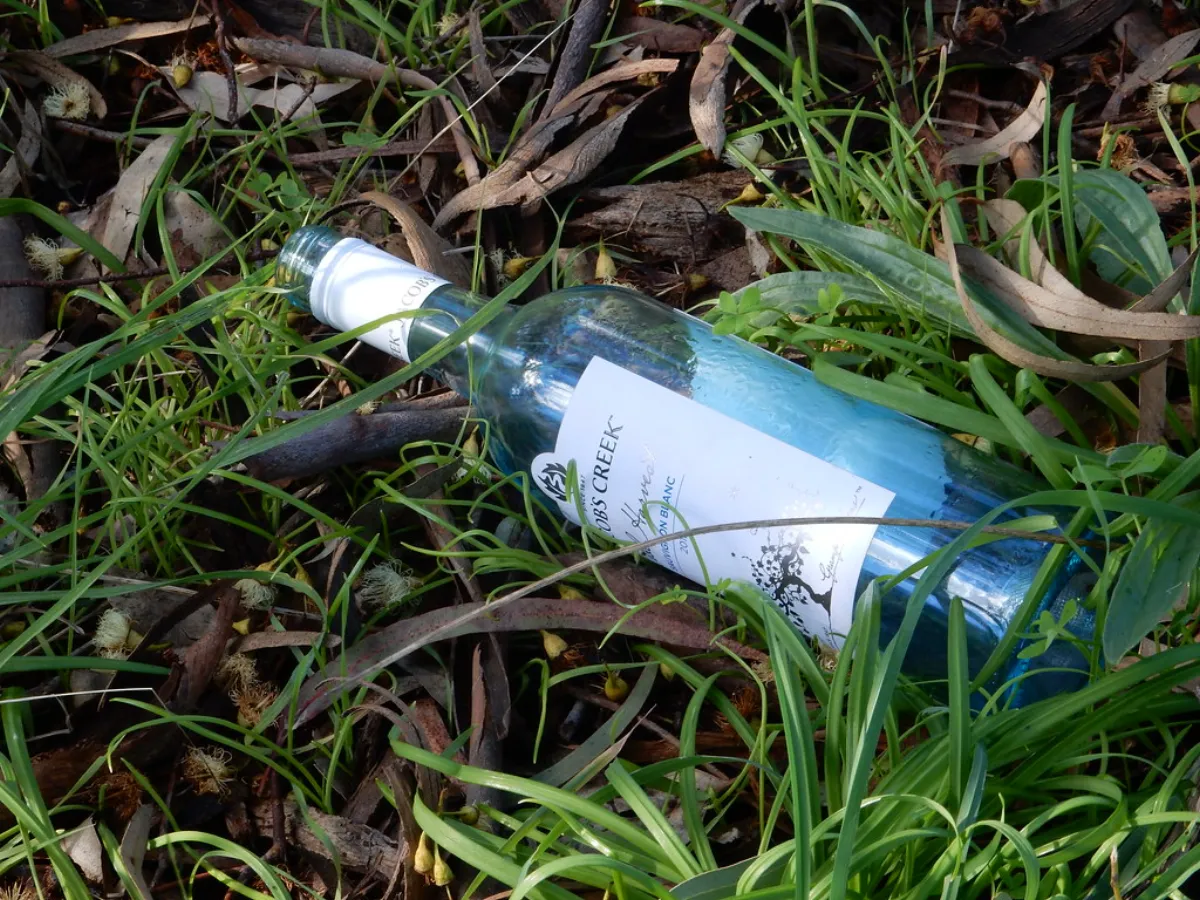Cuvée de vieilles vignes, gras et long, élevage prolongé sur lie fine.